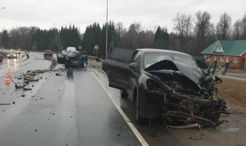 Фото к статье: За рулем Porsche во время смертельного ДТП находилась пьяная женщина