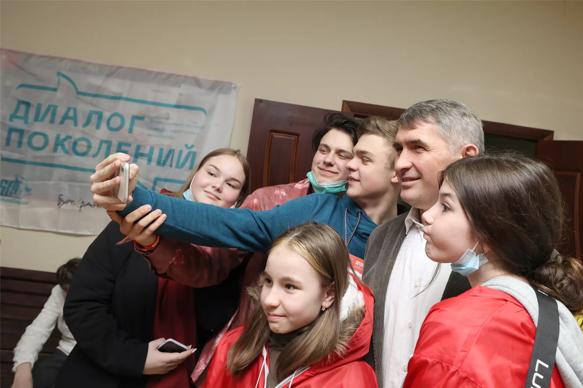 Фото к статье: Половину своей зарплаты Николаев решил отдать на помощь семьям и детям