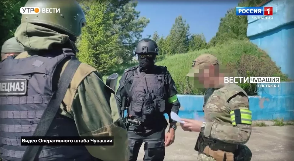 Фото к статье: В Чувашии силовики провели масштабное учение по уничтожению террористов