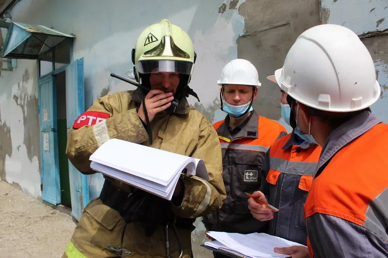 Фото к статье: На Новочебоксарской ТЭЦ-3 прошли учения совместно с ГУ МЧС