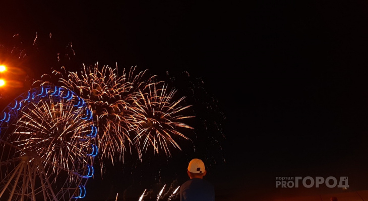 Власти озвучили решение о фестивале фейерверков на День республики