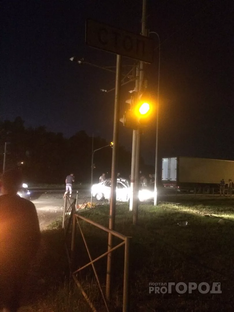 Фото к статье: Две девушки погибли в ночной аварии возле Чебоксар