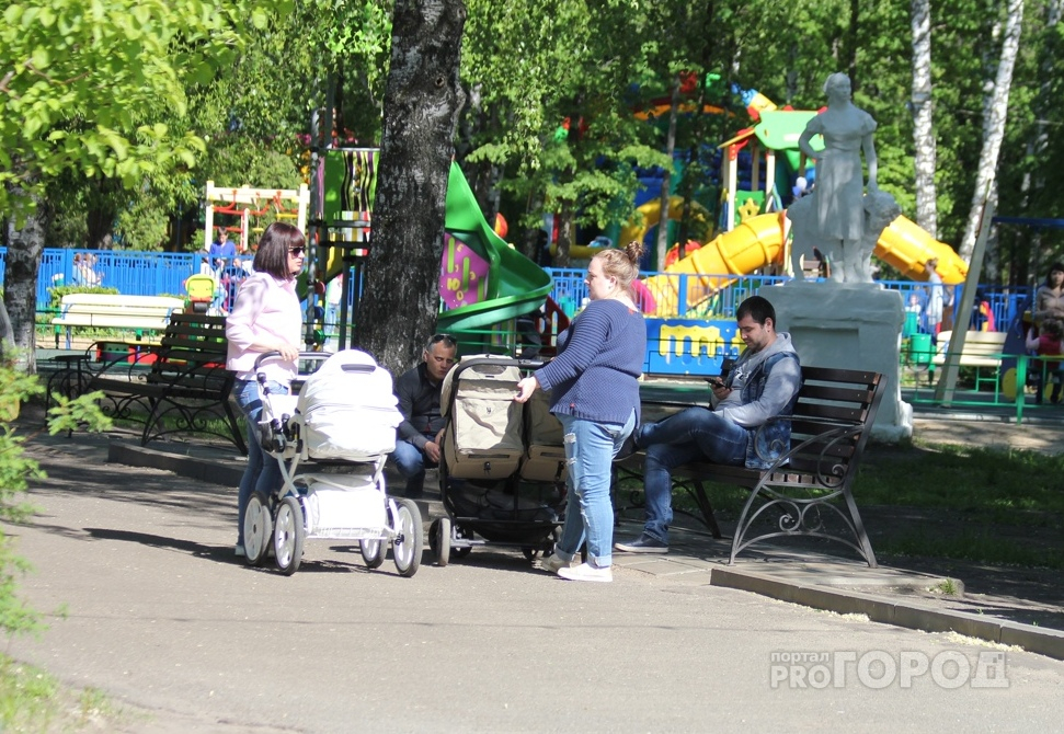 Путин поручил расширить льготную ипотеку для семей с детьми