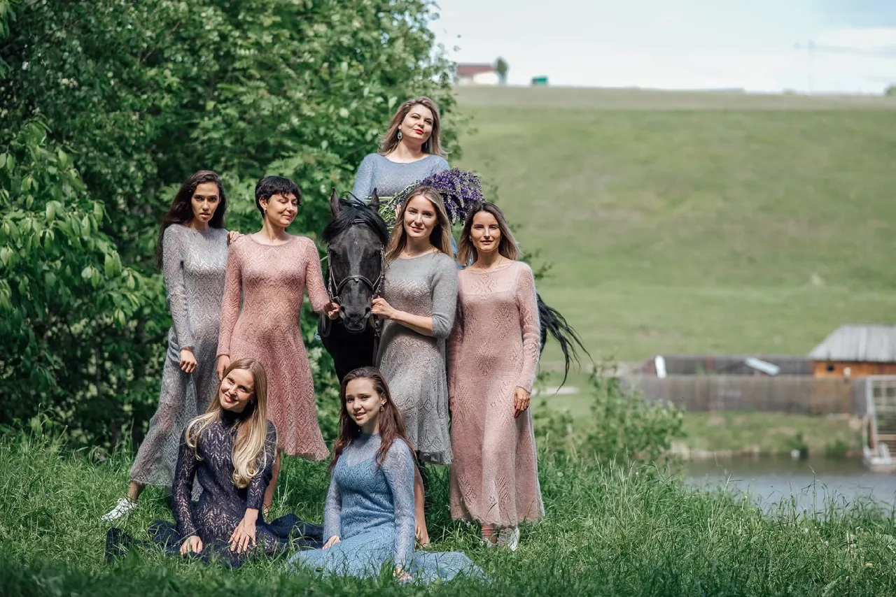 Фото к статье: Чебоксарка вяжет платья, которые пользуются популярностью у итальянок