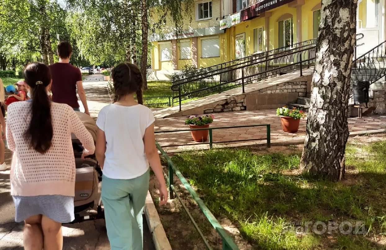 Фото к статье: Какие выплаты на детей положены родителям