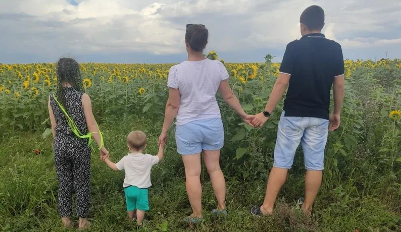 "Единая Россия" внесет в "Народную программу" идеи экспертов по поддержке семей