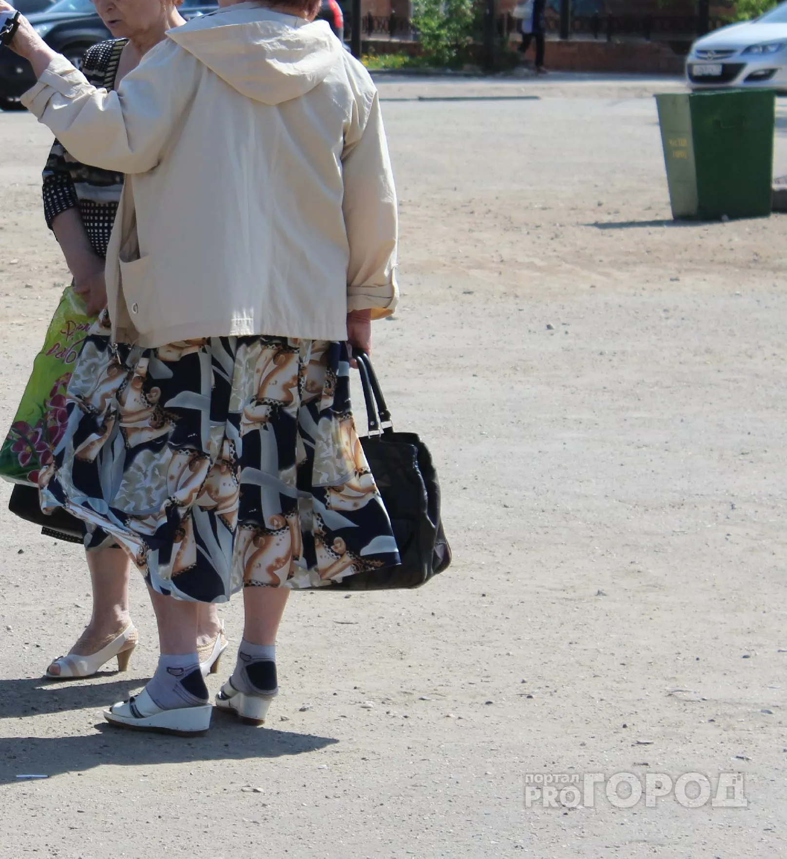 Фото к статье: Чебоксарка сняла оставленные в наследство миллионы и отдала их незнакомцам