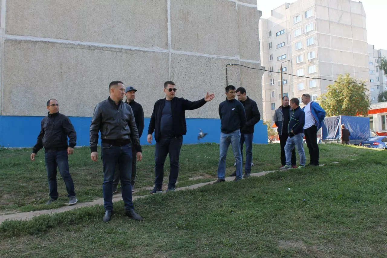 Фото к статье: Чиновники вновь прошлись по улицам Чебоксар и нашли недочеты