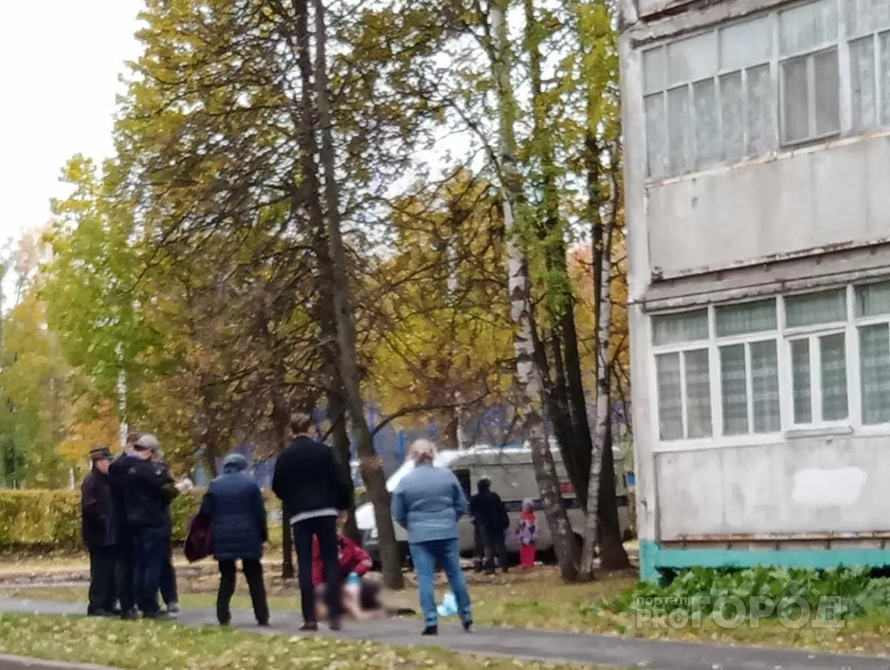 Фото к статье: В Чебоксарах посреди улицы нашли тело мертвой женщины