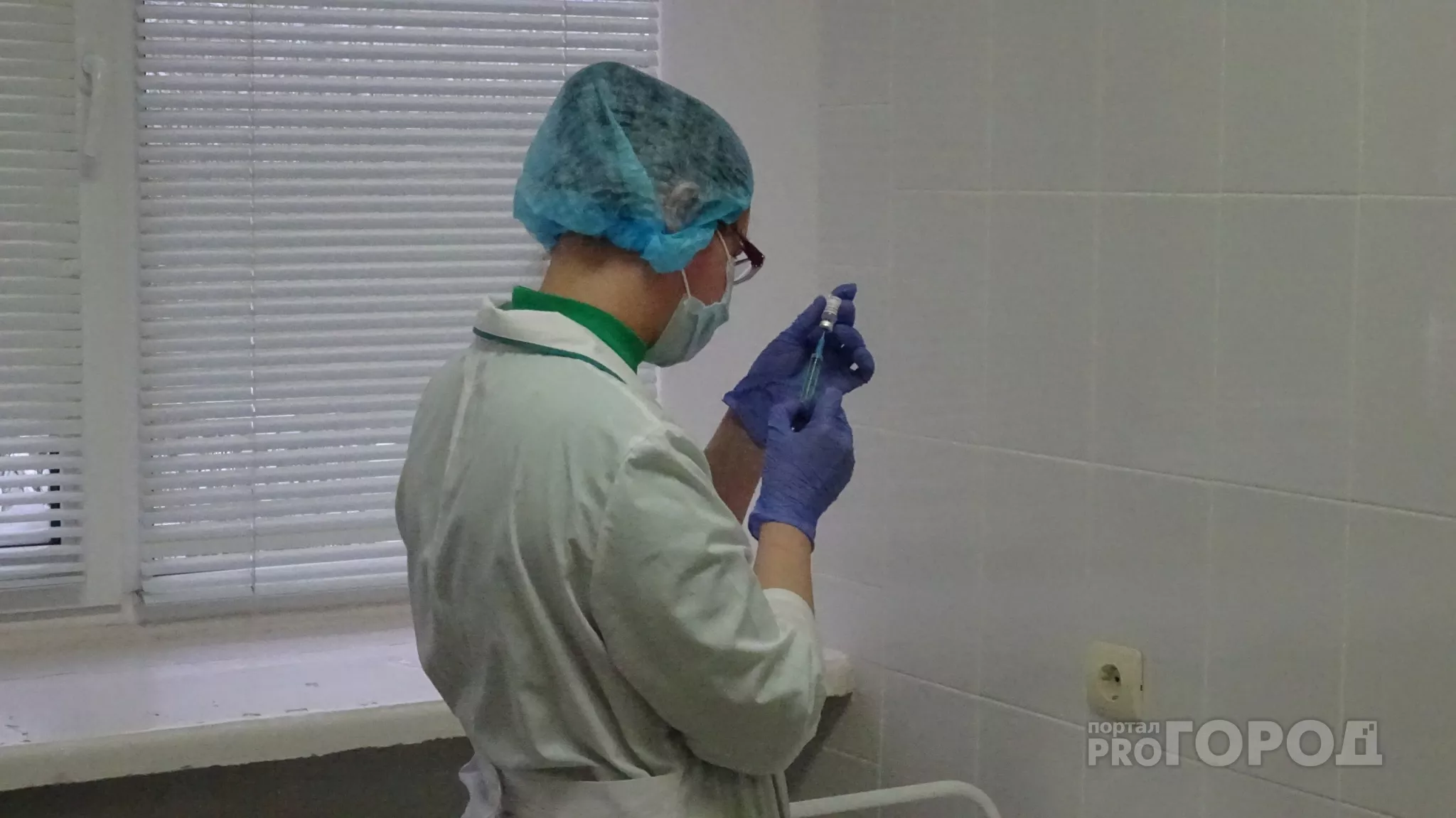 Фото к статье: Стоит ли прививаться от гриппа тем, кто переболел коронавирусом