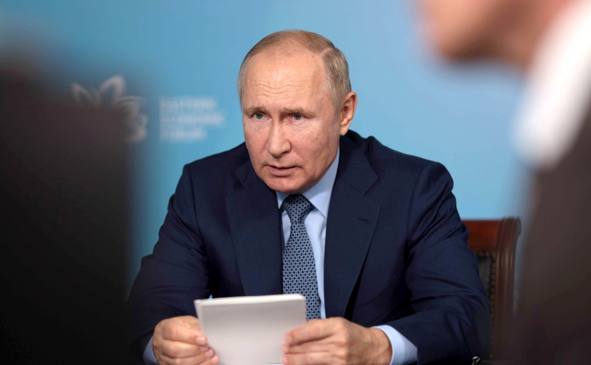 Президент Путин поручил уменьшить для школьников количество контрольных и проверочных работ