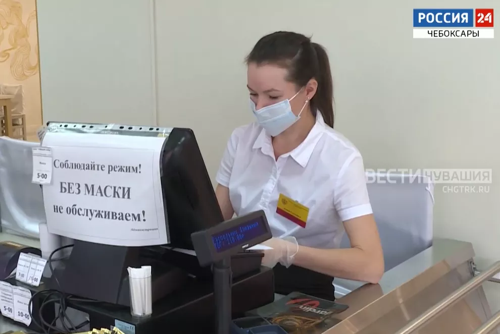 Фото к статье: В день тестирования QR-кодов прибыль в одном кафе упала на 30 %: "Люди просто разворачиваются и уходят"