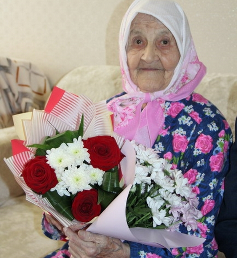 Жительница Чувашии получила звание сержанта, одна вырастила шестерых детей и дожила до 100 лет