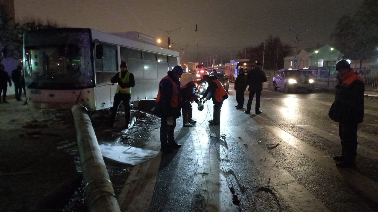 В полиции рассказали, как произошло ДТП на проспекте Мира: автобус полностью заблокировал движение