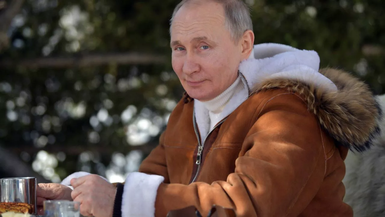 Фото к статье: Путин ревакцинировался от коронавируса