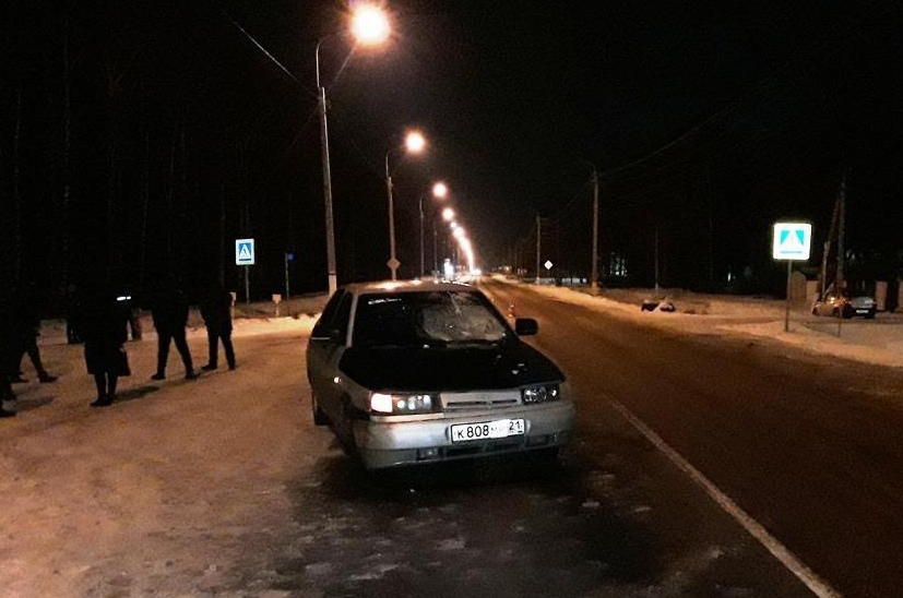 В Ядринском районе на пешеходном переходе "двенадцатая" сбила женщину