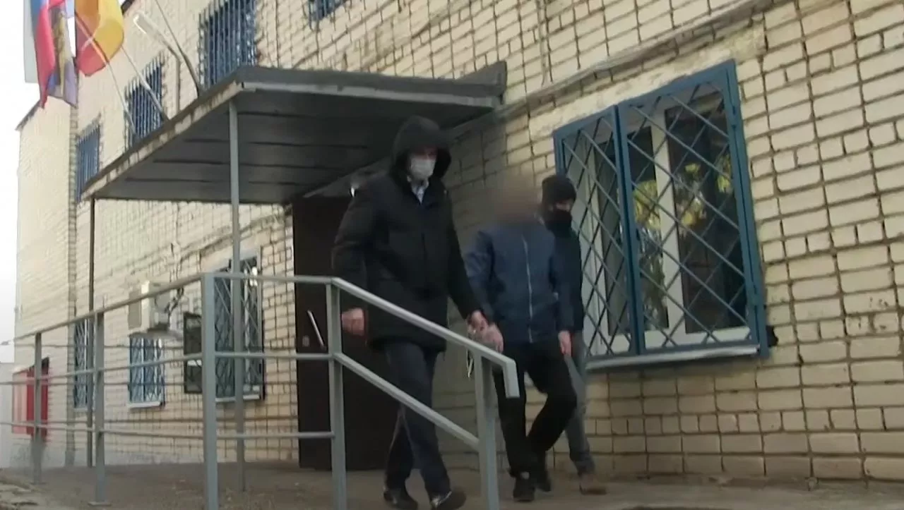 Фото к статье: В Чебоксарах поймали пятерых мужчин, притворявшихся чувашскими невестами для китайцев