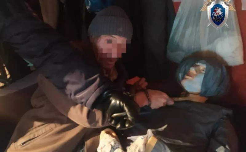 Фото к статье: В Мариинско-Посадском районе мужчина несколько раз ударил ножом в шею и грудь своего знакомого