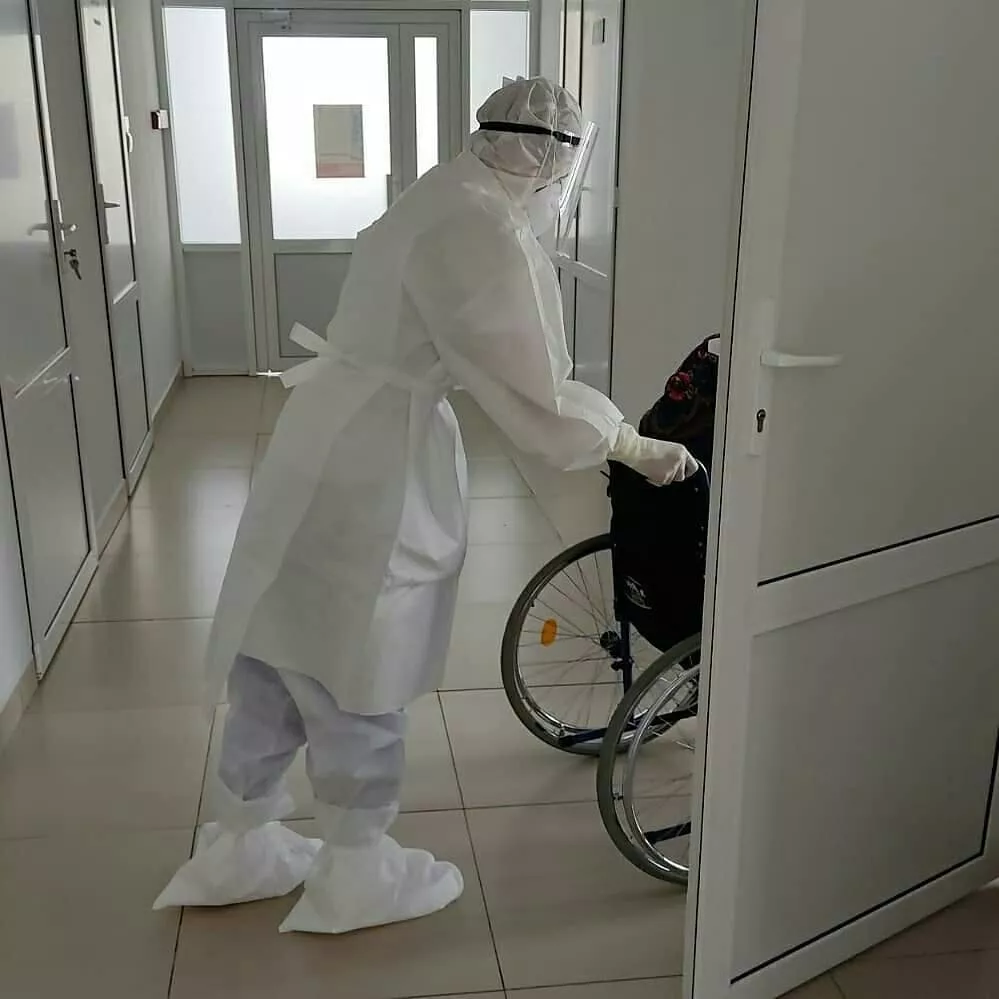 Фото к статье: В Чувашии количество смертей от коронавируса по-прежнему не снижается