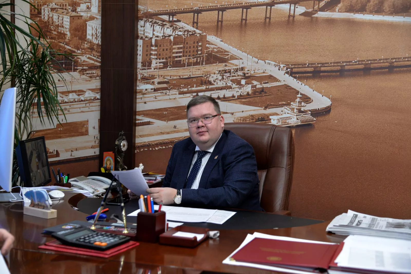 Фото к статье: Олег Кортунов подводит итоги работы собрания депутатов за год