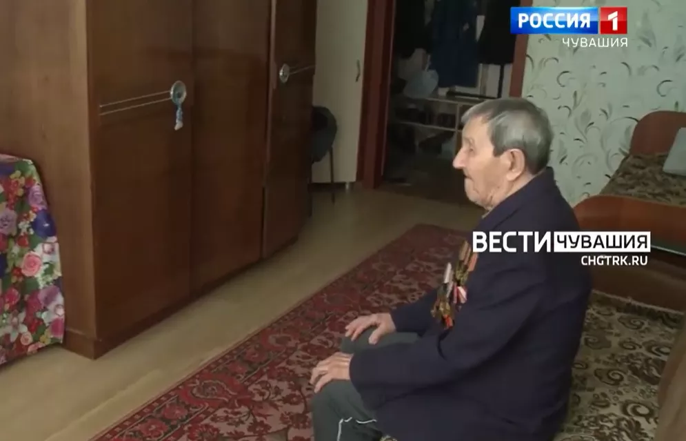 Фото к статье: Житель Чувашии дважды бежал из плена, написал книгу и дожил до 100 лет
