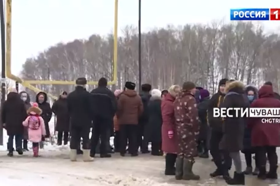 Фото к статье: В чувашской деревне закрыли школу и делают из нее коровник