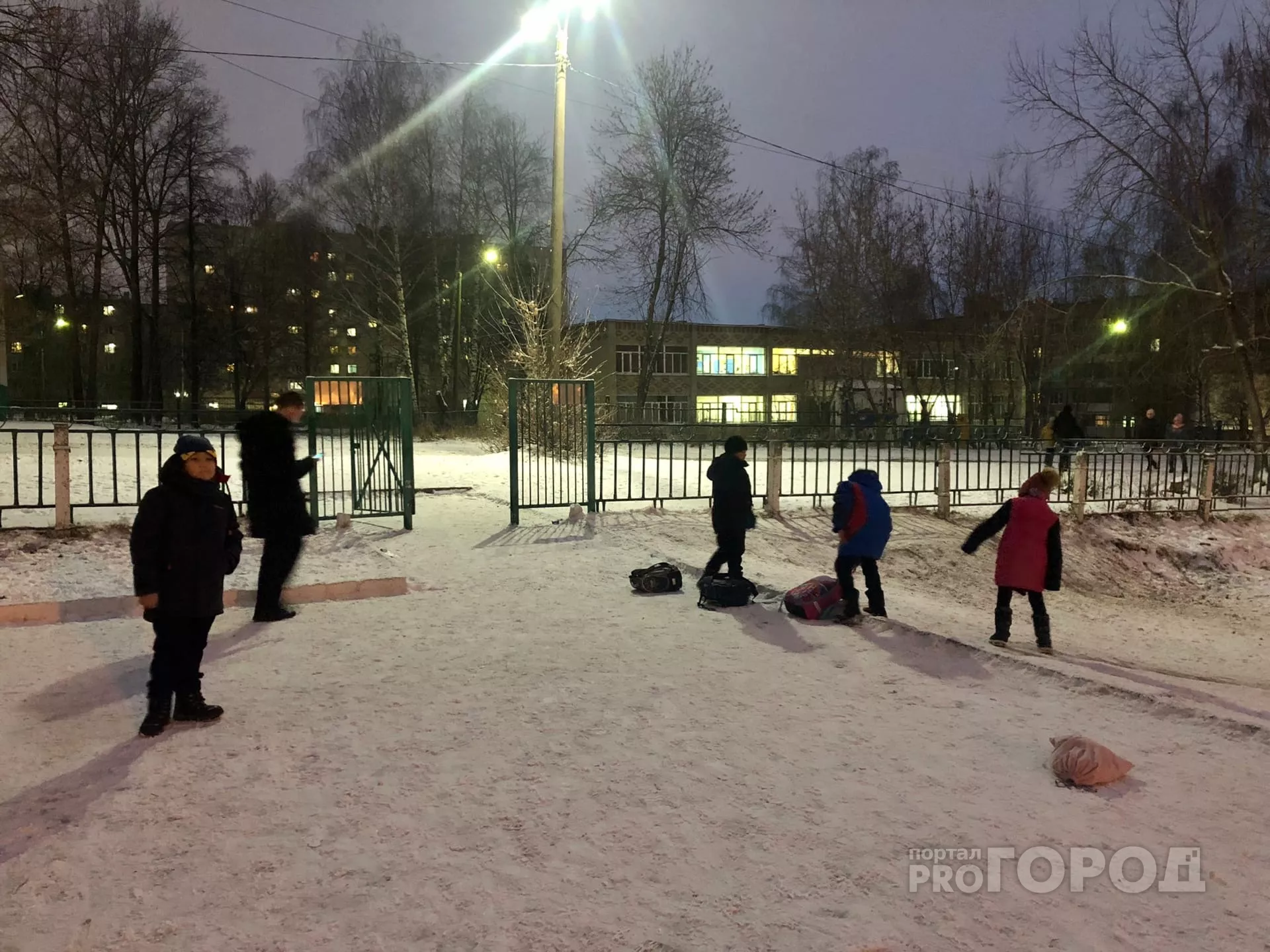 Фото к статье: В понедельник власти Чувашии решат, начнутся ли школьные каникулы раньше 31 декабря