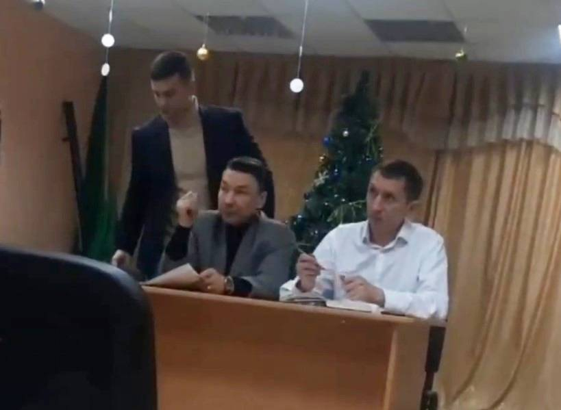 Власти Чувашии хотят ликвидировать все районы, но депутаты одного из них проголосовали против реформы Олега Николаева