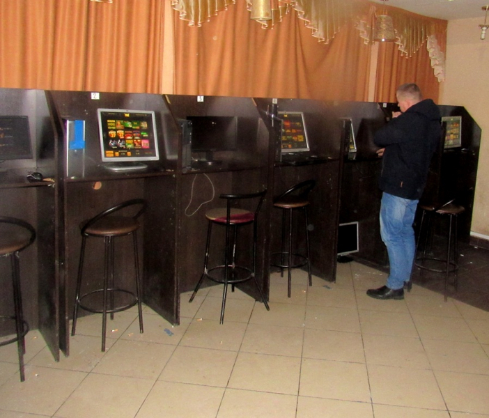 Сельское казино найдено в придорожном кафе Шемурши