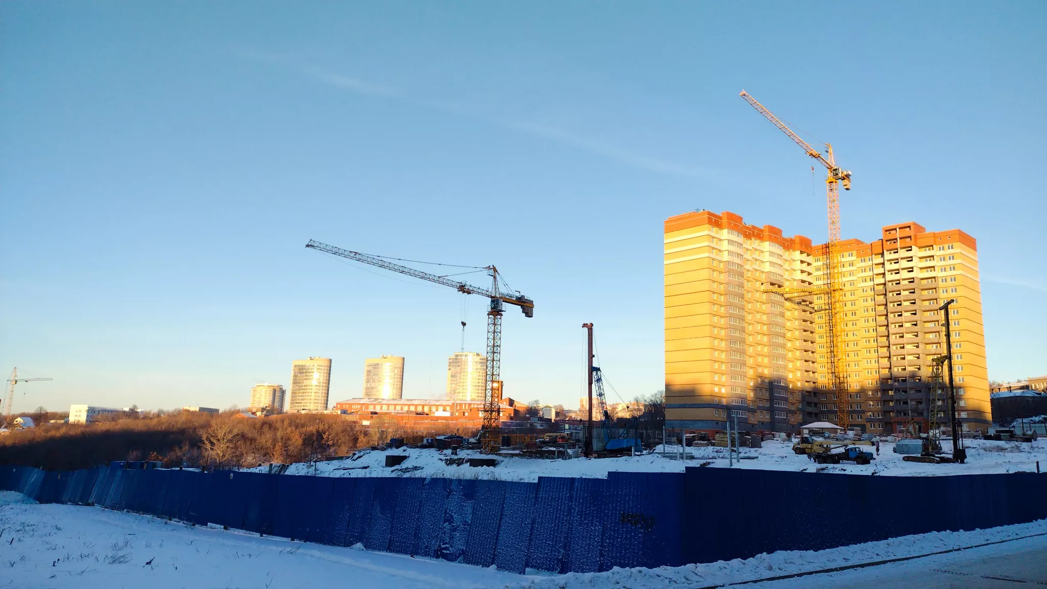 Фото к статье: Банк «Открытие»: в 2022 году цены на жилье могут снизиться на 3-5 %