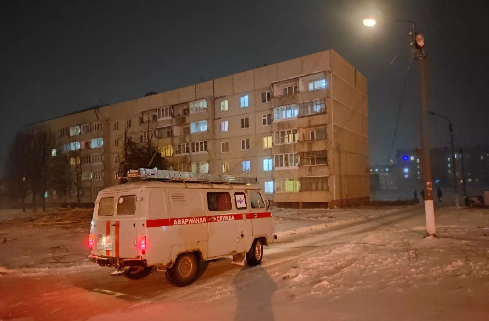 Фото к статье: Николаев недоволен реакцией главы Мариинско-Посадского района на ЧП, где в бурю снесло крышу дома