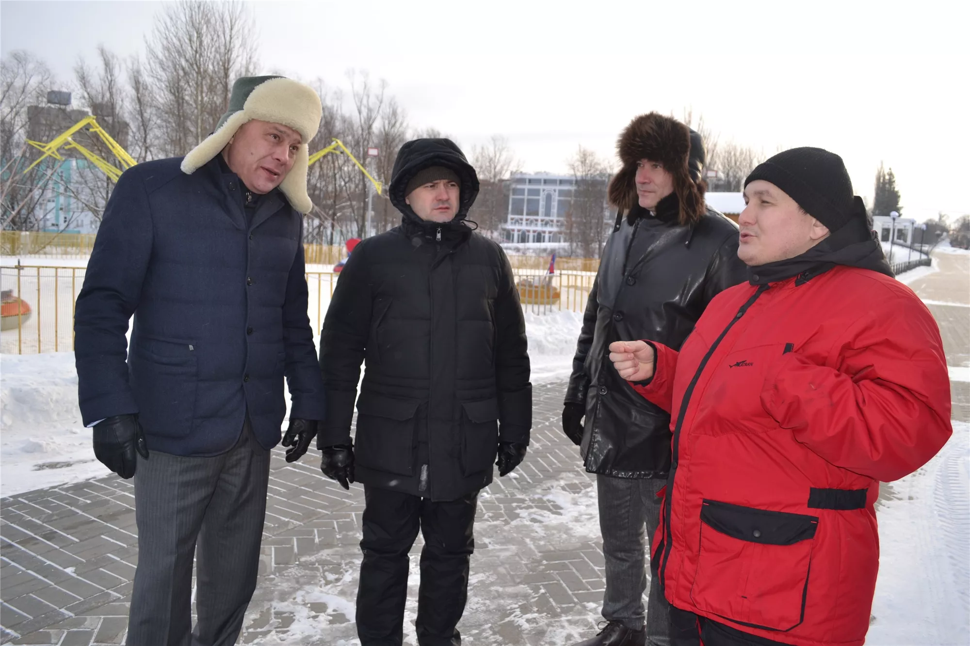 Фото к статье: В Чебоксарах обещают построить почти парк юрского периода и аттракцион скоростного спуска