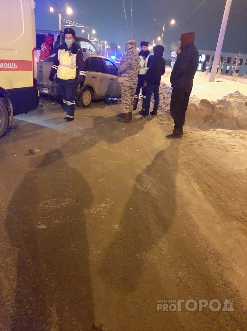 В Чебоксарах возле Нового Города произошло два ДТП за вечер: в одной из машин был ребенок