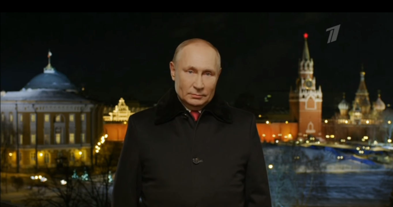 Путин обратился к россиянам с традиционной новогодней речью: "Мы научились жить в жестких условиях"