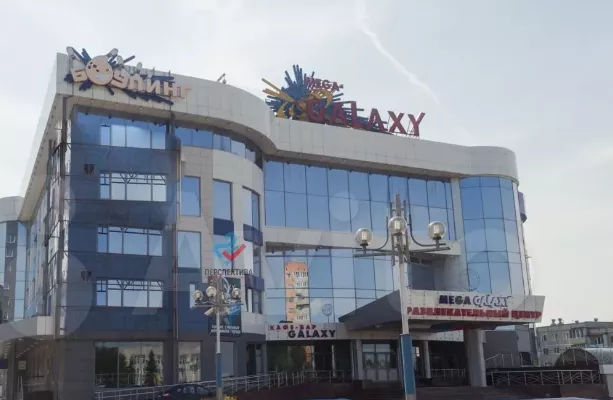 Фото к статье: В центре Чебоксар выставили на продажу здание "Mega Galaxy" за 300 миллионов рублей