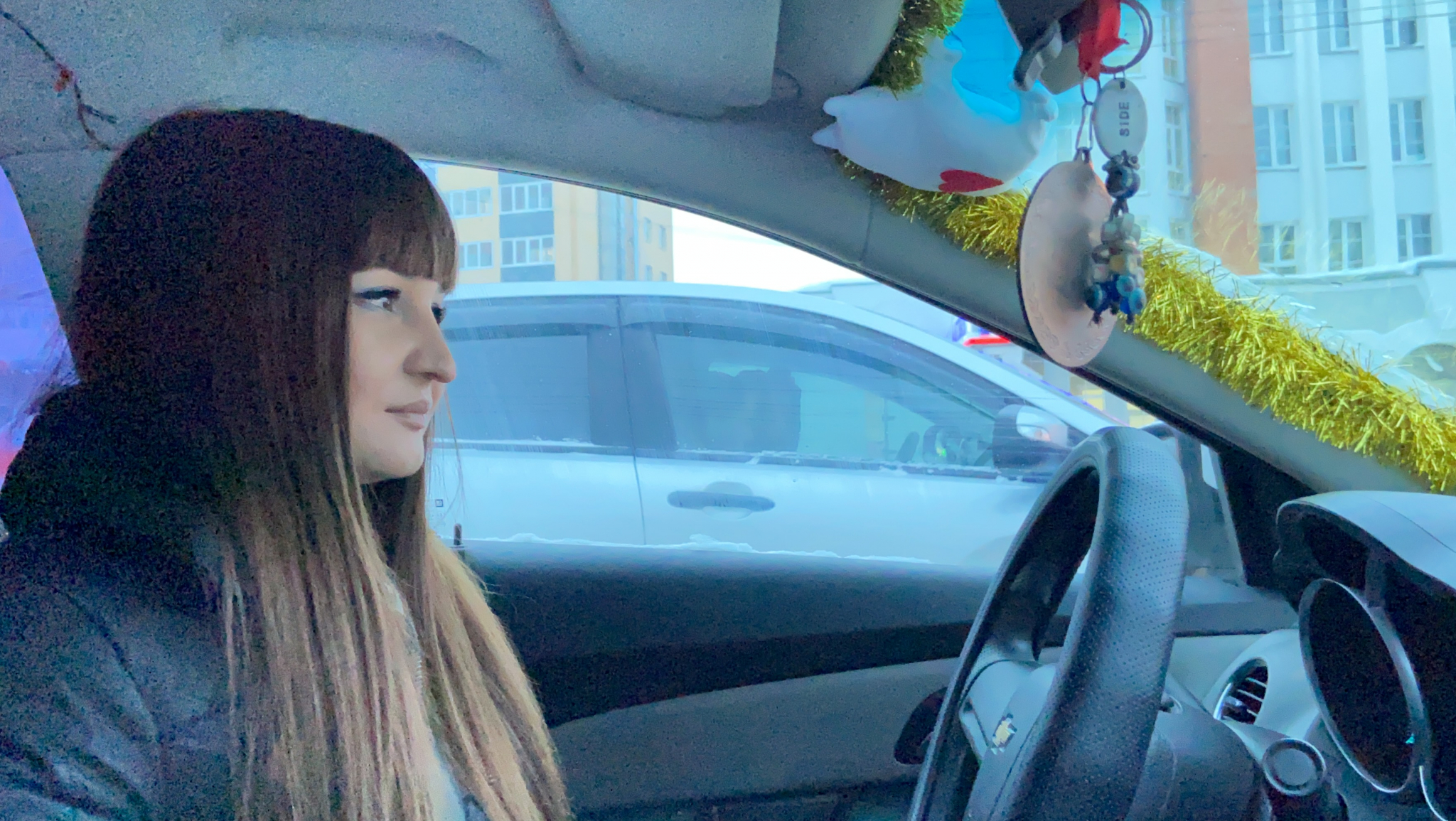 Девушка-таксист из Чебоксар о чаевых, обидчивых пассажирах и повышенном внимании: "Приходилось применять перцовый баллончик"