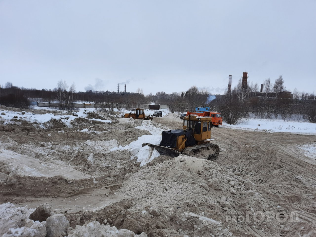 Куда увозят снег с улиц Новочебоксарска: репортаж со снежной свалки