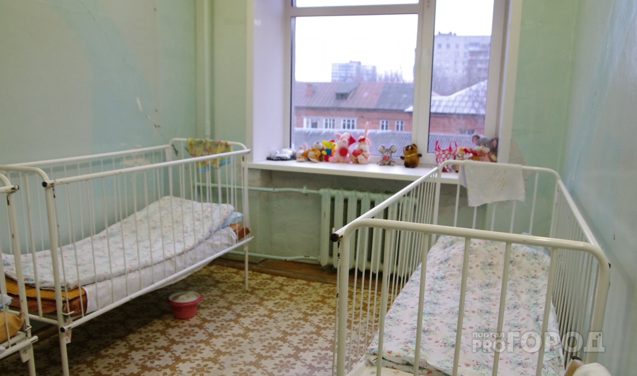 За год в Чувашии погибли шесть младенцев: троих из них во сне придавили мамы