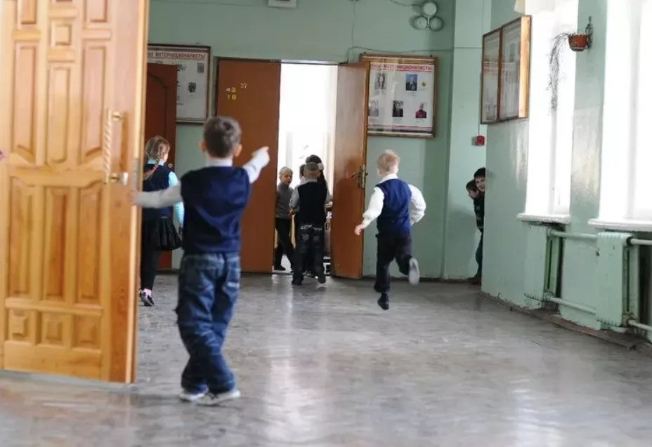 Фото к статье: Школьникам Чувашии продлили дистанционку еще на неделю