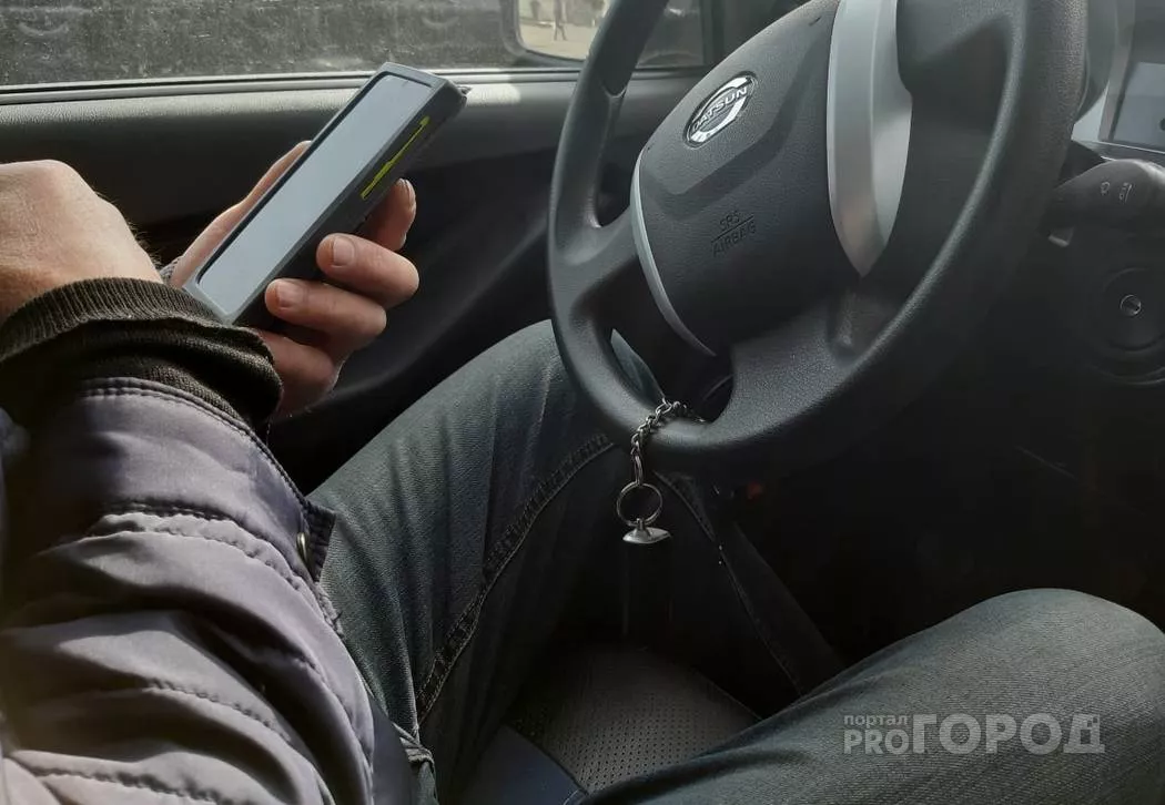 Фото к статье: Новочебоксарец решил заказать девушку по вызову, перевел ей более 160 тысяч рублей, но она не приехала