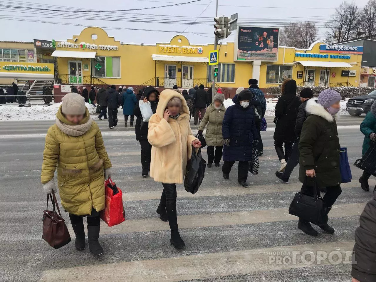 Фото к статье: Жители Чувашии назвали место, где вероятнее всего заразиться коронавирусом