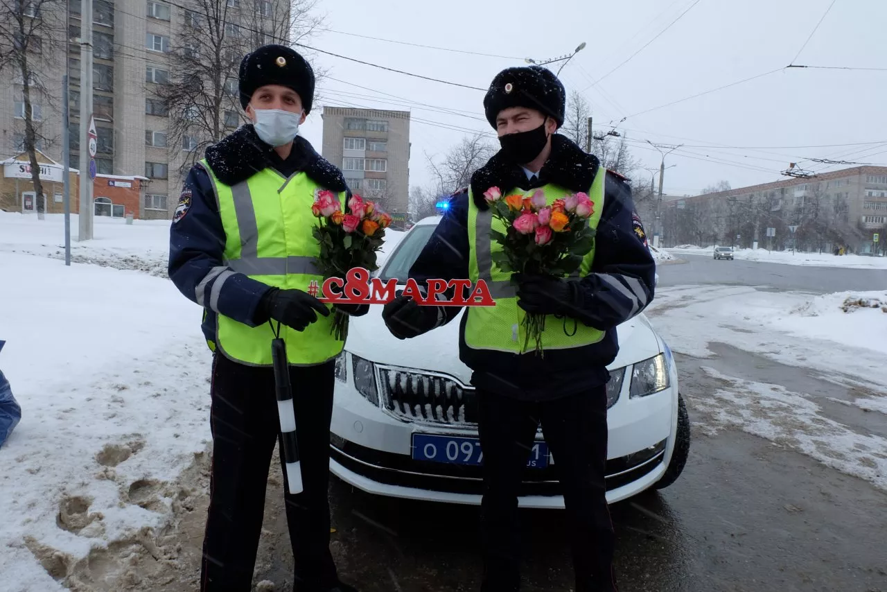 Фото к статье: Автоледи Новочебоксарска получат подарки