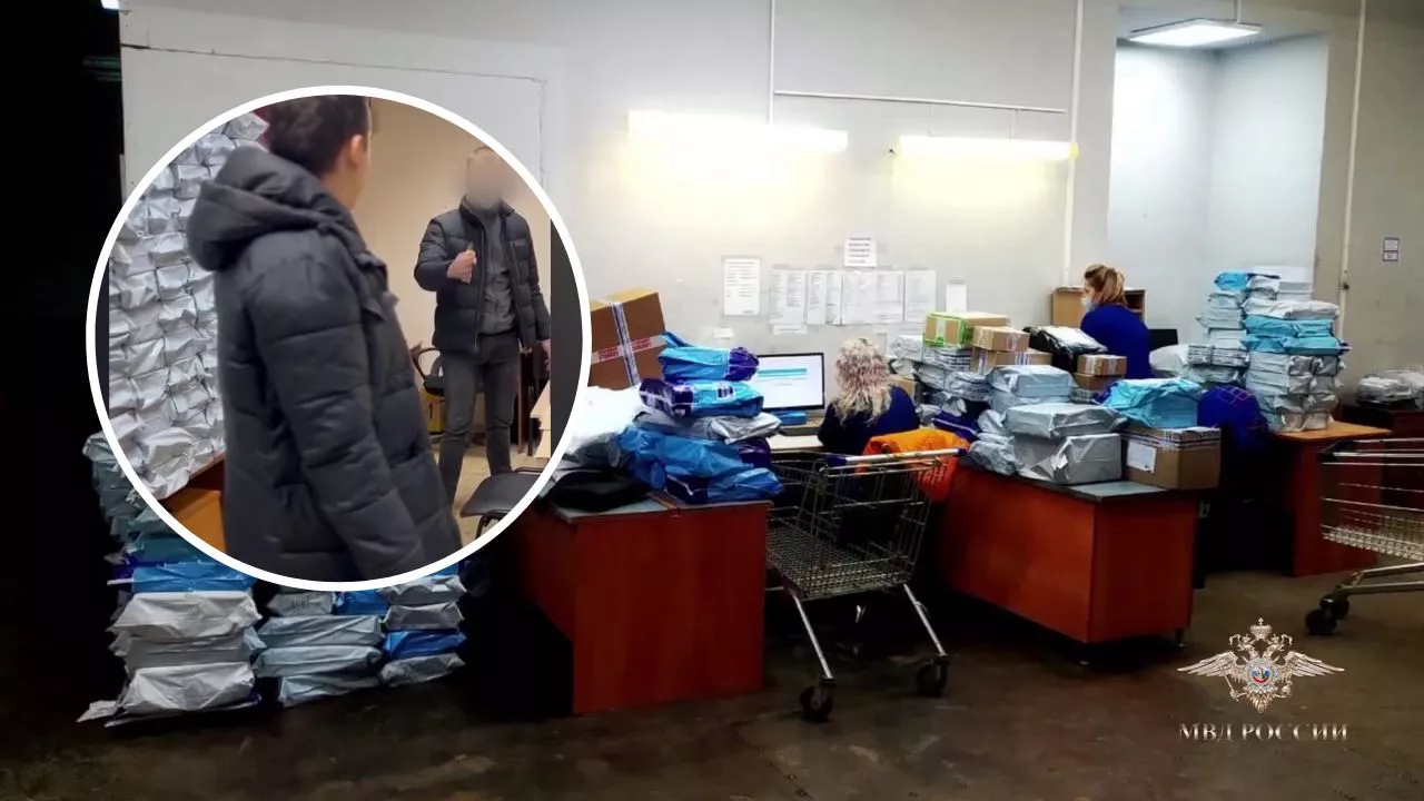 Фото к статье: Чувашские полицейские поймали почтовых аферистов, которые вместо товаров присылали барахло