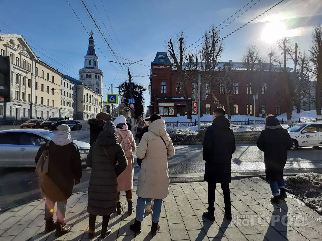 Фото к статье: Малоимущим жителям Чувашии за два месяца раздали 24 миллиона рублей