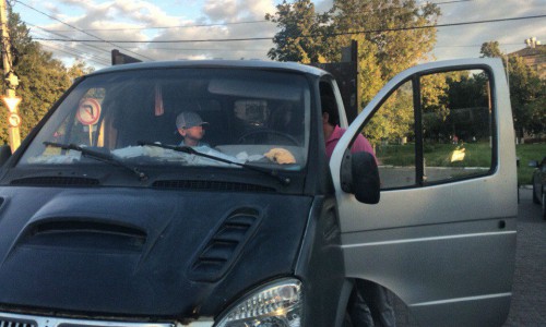 В Чебоксарах водитель «Газели» «припарковал» ребенка