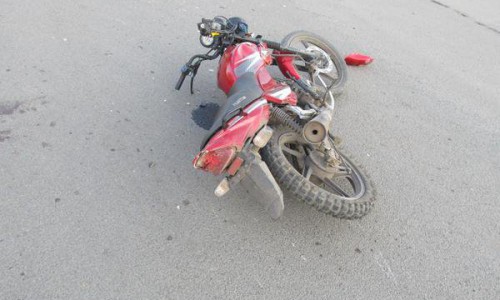 В Чувашии мотоциклист сбил на обочине двух девушек-подростков