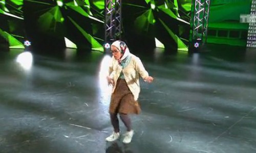 Бабушка из "Танцев" выступила на финале лиги КВН "Столица" (Видео)