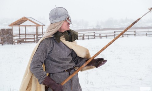 Средневековые бои и катания на собачьих упряжках: в Чувашии прошел исторический фестиваль