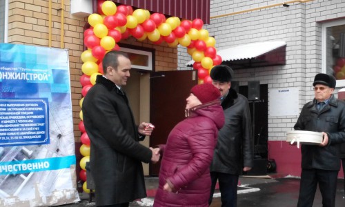 В Чебоксарах 9 семей из аварийного жилья переехали в новые квартиры