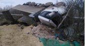 В Чувашии недалеко от строительства М12 опрокинулся большегруз с песком